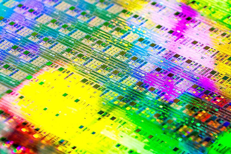 Program offers semiconductor courses in summer
