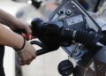 United States: gasoline price drops for the first time since the end of March