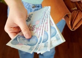 See what lies behind sorting banknotes from largest to smallest, according to psychologists