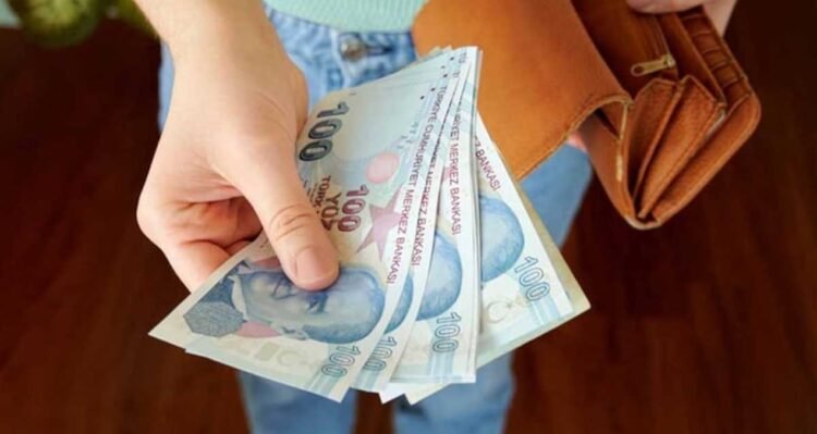 See what lies behind sorting banknotes from largest to smallest, according to psychologists