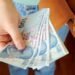 See what lies behind sorting banknotes from largest to smallest, according to psychologists