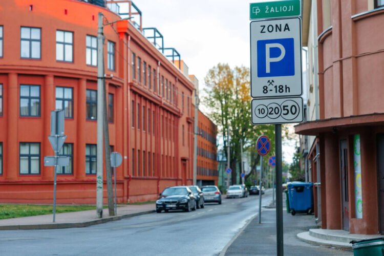 Paid parking spaces confuse the people of Kaunas | GALLERY