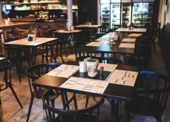 Hospitality Industry in Budapest’s 6th District Faces Crisis following Airbnb Ban