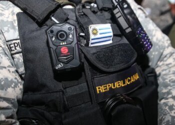 They cannot be manipulated: how the body cameras that recorded the operation in El Borro work and why they are key in the investigation