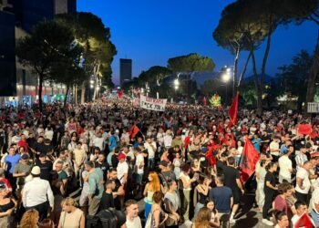 “The ‘King’ is naked, the scandals have come to light!”- Protests against the government, activist Tepelena: Rama should run away an hour ago! We are dismantling the regime