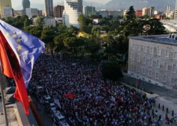 Italian newspaper: Protests in Albania turn into anti-Semitism. Jews and Israelis targeted – Shqip.com