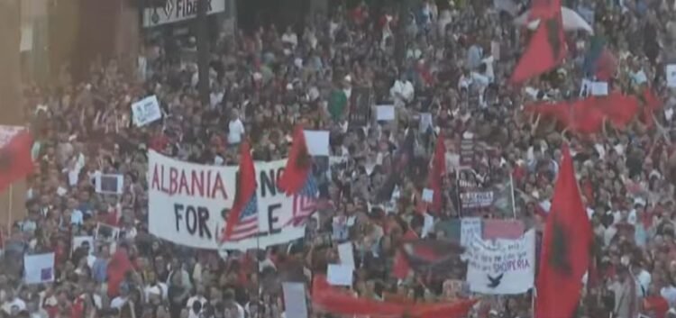VIDEO/ “Don’t be afraid and don’t be divided, united”- Journalist: They can’t deceive the people for life! revolution for our children too
