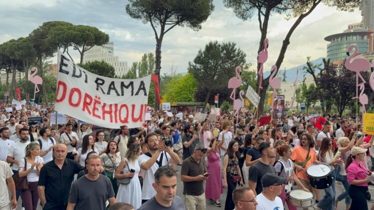 “You betrayed the residents of Rrjolli and Theth” – The protester called Rama: You put the mountains up for sale! At the hospital, he pays money for gender reassignment