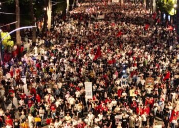 The 21st protest for the departure of the prime minister unites the nation, today the diaspora in Tirana, the gathering with the largest participation is expected, thousands of citizens: Edi Rama resigns!