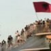 VIDEO/ This also happens, the boulevard is overflowing with thousands of protesters, citizens climb to the former “Pyramid” with Albanian flags! (PHOTO)