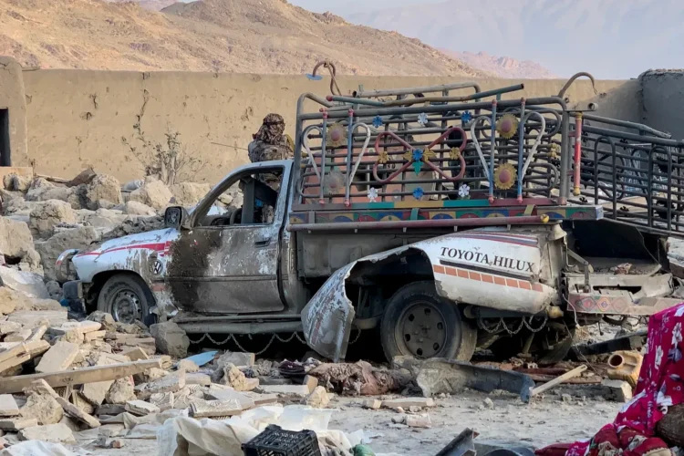 Pakistan attacked Afghanistan. there are dozens of victims