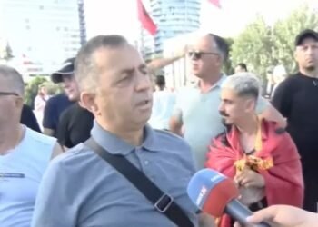 “They treat us like animals!” – The citizen explodes in the 16th protest: We buy drugs contraband, we do dialysis in the basement