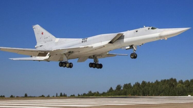 Russian military pride ended in flames. The dramatic fall of the dreaded Tu-22M3 was caught on video – World – News