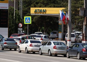 Done, the pumps are dry. Russia, the oil power, has stopped fuel sales in Crimea. Other regions also have big problems – World – News