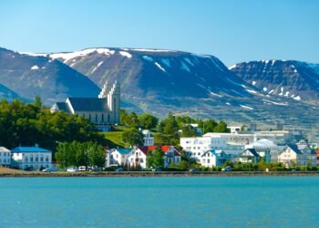 Which are the most peaceful countries in the world – Iceland in first place, Montenegro in 30th place