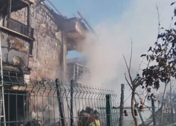 Fire in 2-storey villa in Silivri