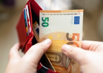 25 basis points: BCL defends ECB rate hike as ‘logical and best decision’
