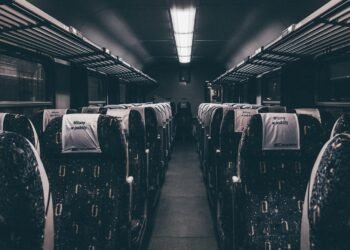 Several Injured after Hungarian Bus Crashes in Czechia
