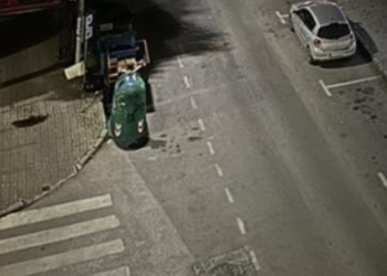A woman from Stružan went to work and left her children alone in the car at night, her husband reported her to the police