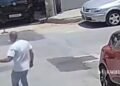 Piraeus: The moment when the two brothers try to escape from the 77-year-old man with the trident (video)