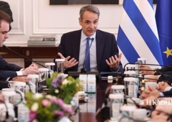 Meeting in Maximos for the “gentlemen’s agreement” aimed at price reductions