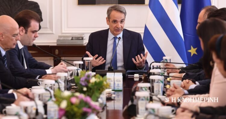 Meeting in Maximos for the “gentlemen’s agreement” aimed at price reductions