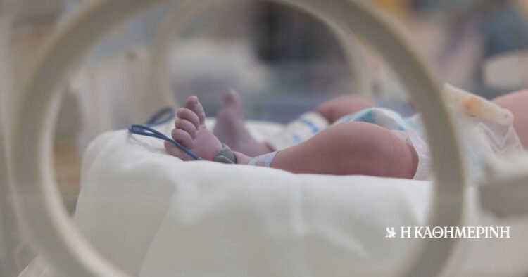 Traffic accident in Kranidi: The 4-month-old baby is in extremely critical condition – The surgery has been completed