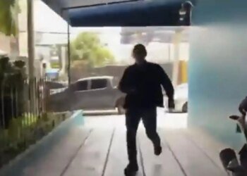 Firearm detonations interrupt deputy’s transmission in front of Immigration offices