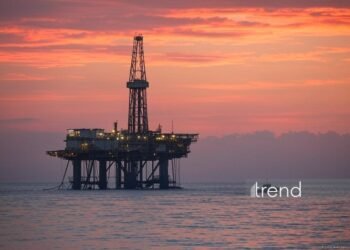 Azerbaijani oil declines in price