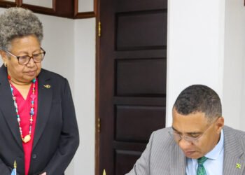 Jamaica’s prime minister reaffirms CARICOM’s value during visit to regional secretariat