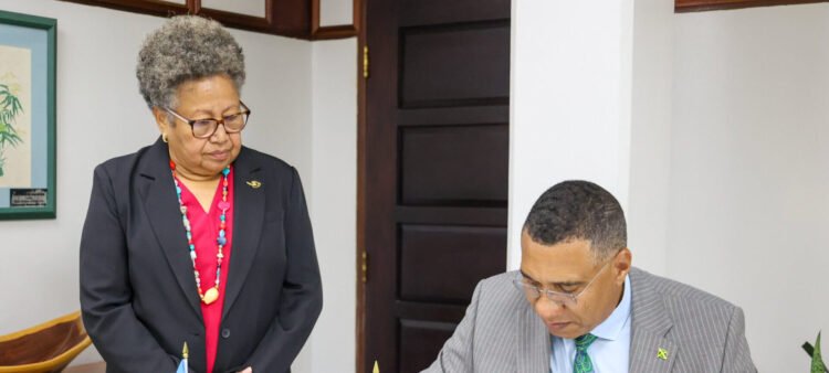 Jamaica’s prime minister reaffirms CARICOM’s value during visit to regional secretariat