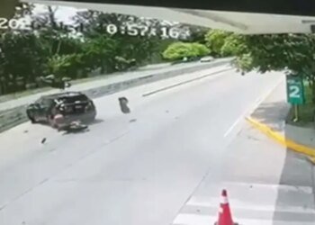 Video of the moment when a motorcycle crashes into a truck in front of the UTH​​​​​​​