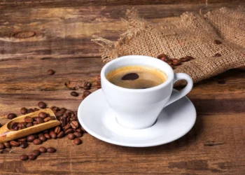 An Italian explained how to drink water with espresso coffee, most people in BiH do it “wrongly”