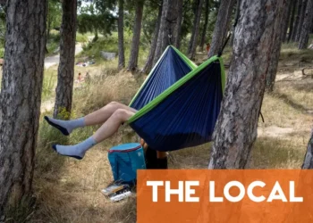 ‘Don’t sleep naked’ – How to get a good night’s sleep in a French heatwave