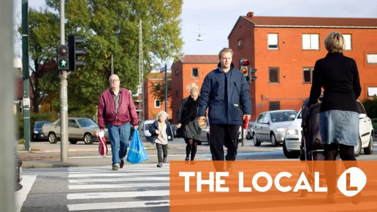 Is it illegal in Denmark for pedestrians to cross on a red light?