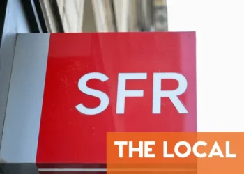 French telecom giants reach deal to buy ailing rival SFR