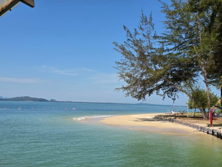 Barefoot luxury with a conscience at Ara Dinawan