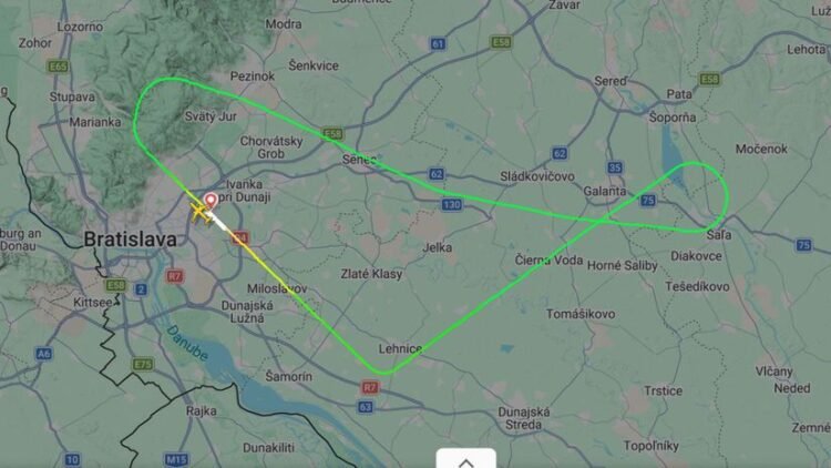 A sudden turn over the Slovak sky: The Wizz Air plane with passengers from Bratislava to Barcelona had to return immediately – Tourism – Travel