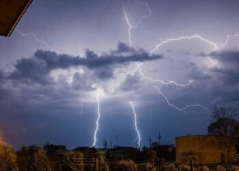 Meteorologists warn: thunderstorms will hit half of Lithuania