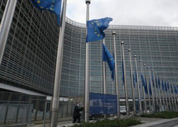 EU vs. Trump: If he imposes tariffs, we will react quickly to defend our rights