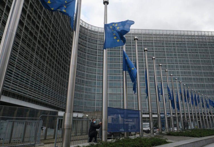 EU vs. Trump: If he imposes tariffs, we will react quickly to defend our rights