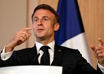 VIDEO | Macron shook Tivat from early morning, went out for a run together with security