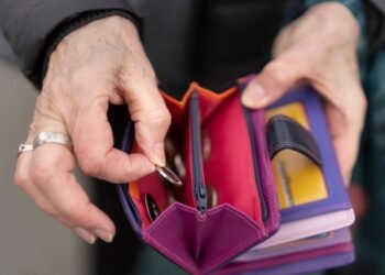Savings may not be enough to fund retirement beyond life expectancy: study