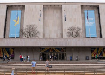 Historians Reject Trump Administration’s Criticism of Smithsonian Museum