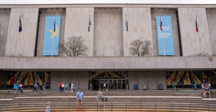 Historians Reject Trump Administration’s Criticism of Smithsonian Museum