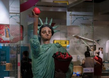 The History at the Smithsonian That the White House Finds Unpatriotic