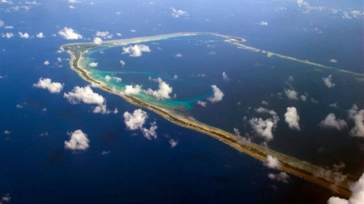 World’s narrowest island capital just 150 metres wide…
