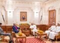 HH Sayyid Theyazin receives US Ambassador