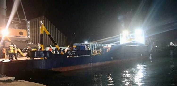 Ship leaves with aid collected in different points of the DR for Venezuela