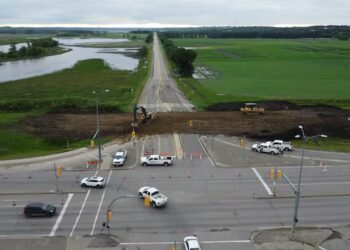 Brandon declares state of emergency as overflowing Assiniboine River forecast to continue to rise